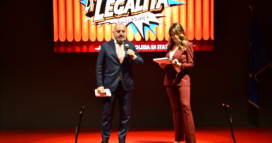 Frosinone – “Percorsi di legalità”: al Teatro Vittoria l’evento della Polizia con le scuole