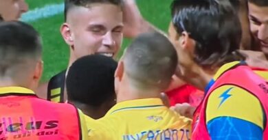 Il Frosinone torna in Serie A: festa grande allo Stirpe e in tutta la città