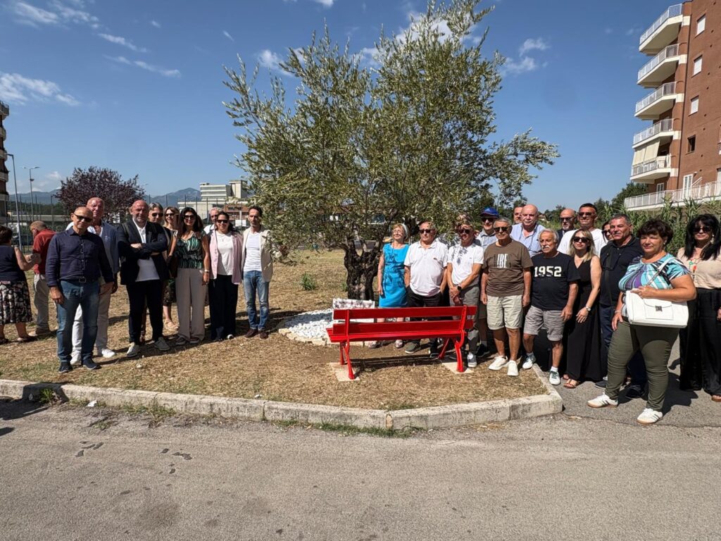 Rinasce a Frosinone il monumento alla memoria contro i femminicidi e le morti sul lavoro